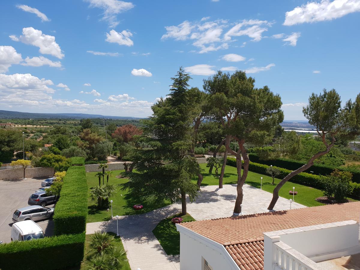 Villa Natia Mottola Exteriör bild